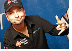 -- Daniel Negreanu saluting the cameras --