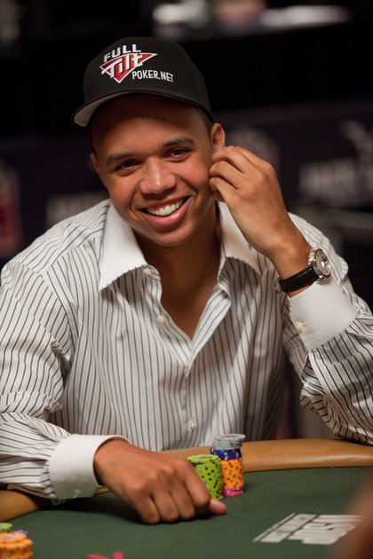 World Series of Poker 2010 - All smiles - Ivey with a striped shirt and a fancy watch