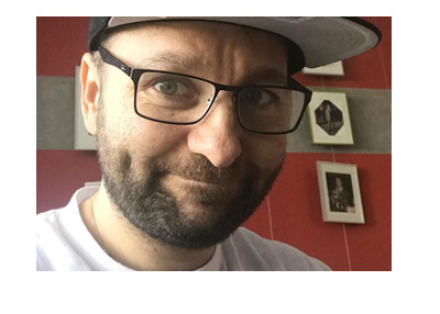 Daniel Negreanu is making a funny face.  Social media photo.