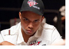 -- Phil Ivey rocking the Full Tilt gear and headphones --