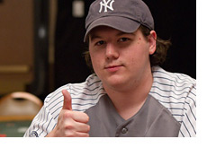 Shaun Debb at the WSOP 2010 - Thumb up