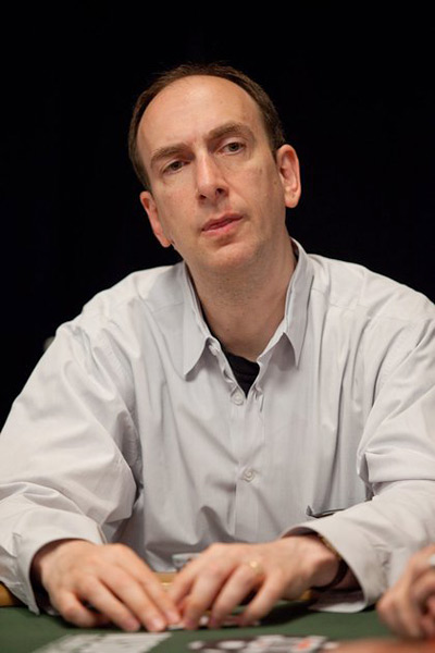 Erik Seidel at the WSOP 2010 - Wearing a Gray Shirt - Looking Serious